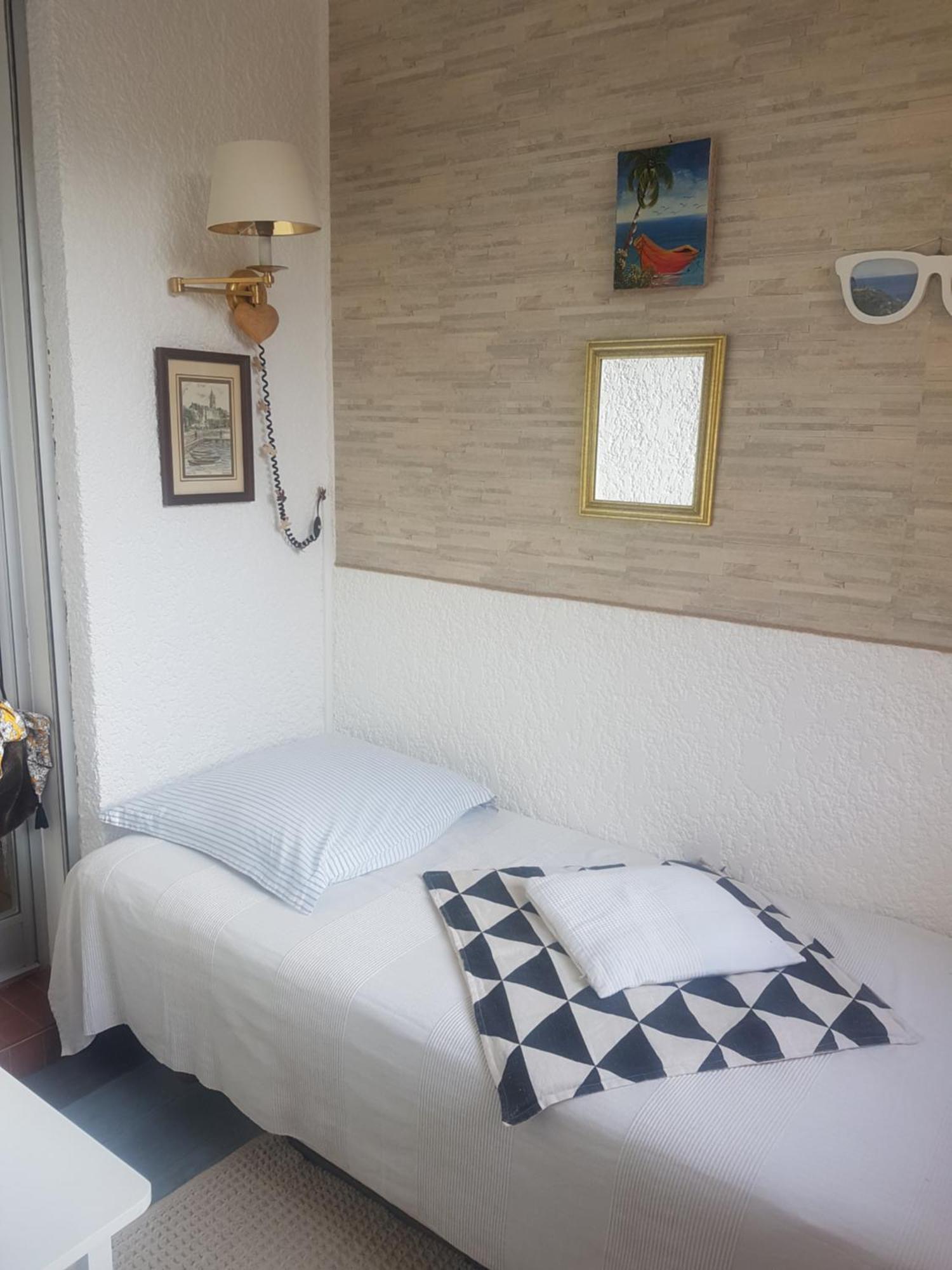 Plein Soleil Apartment Санари-сюр-Мер Екстериор снимка